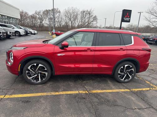 2023 Mitsubishi Outlander PHEV SEL