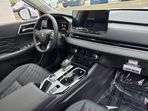 2025 Mitsubishi Outlander SEL