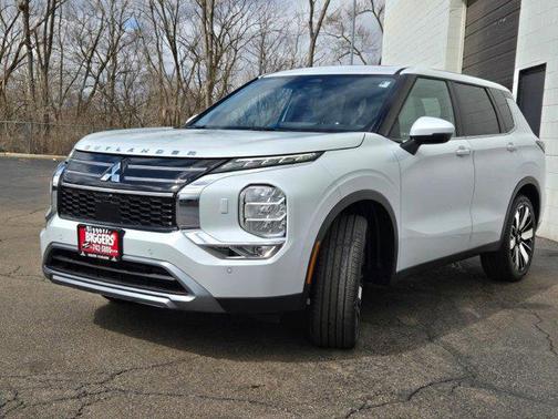 2025 Mitsubishi Outlander SE