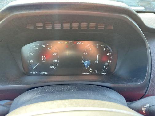 Magic Blue Metallic 2017 Volvo XC90 T6 Momentum