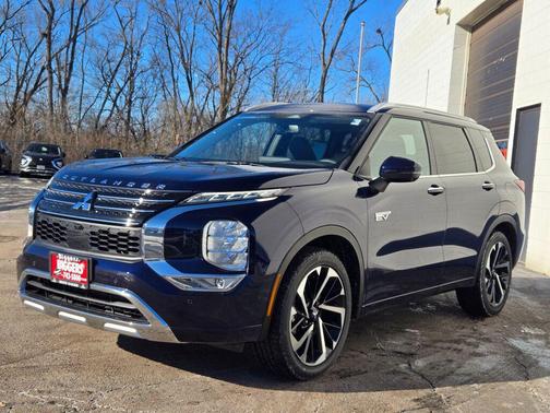 2025 Mitsubishi Outlander PHEV SEL