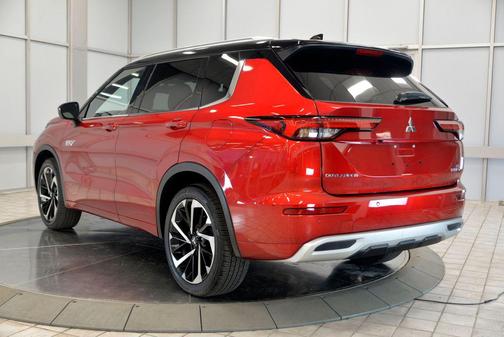 2025 Mitsubishi Outlander PHEV SEL