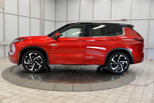 2025 Mitsubishi Outlander PHEV SEL
