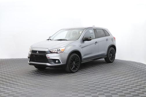 Mercury Gray Metallic 2017 Mitsubishi Outlander Sport 2.0 LE