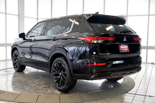 2023 Mitsubishi Outlander SE Black Edition S-AWC