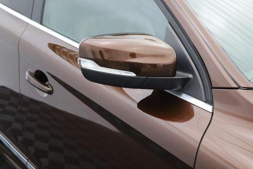 Rich Java Metallic 2016 Volvo XC60 T6