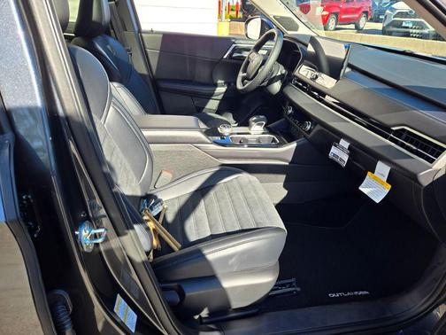 2025 Mitsubishi Outlander SE 2.5 S-AWC