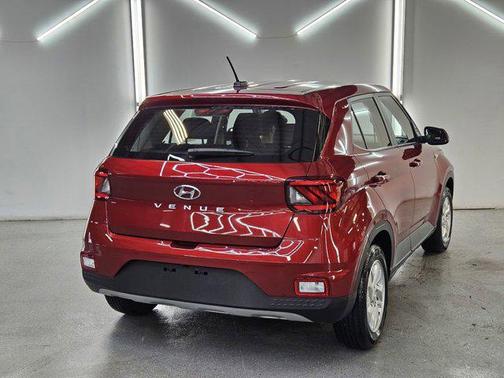 2024 Hyundai VENUE SE