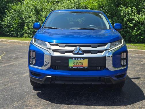 Octane Blue Metallic 2026 Mitsubishi Outlander Sport 2.0 ES