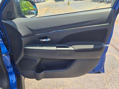 Octane Blue Metallic 2026 Mitsubishi Outlander Sport 2.0 ES