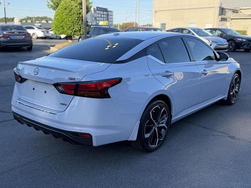 Gray Sky Pearl 2023 Nissan Altima SR Intelligent AWD