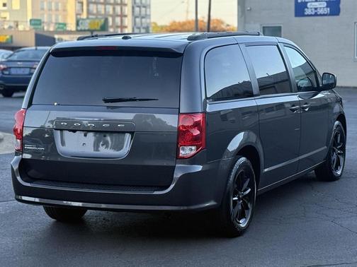 2020 Dodge Grand Caravan SE
