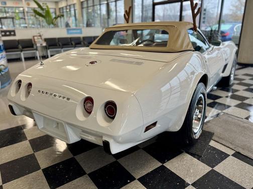 1975 Chevrolet Corvette Base