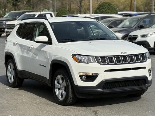 White Clearcoat 2018 Jeep Compass Latitude