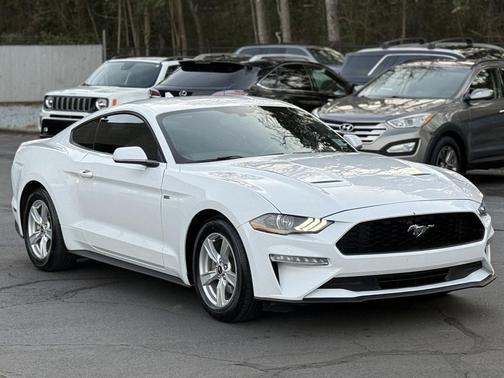 2020 Ford Mustang EcoBoost