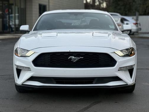2020 Ford Mustang EcoBoost