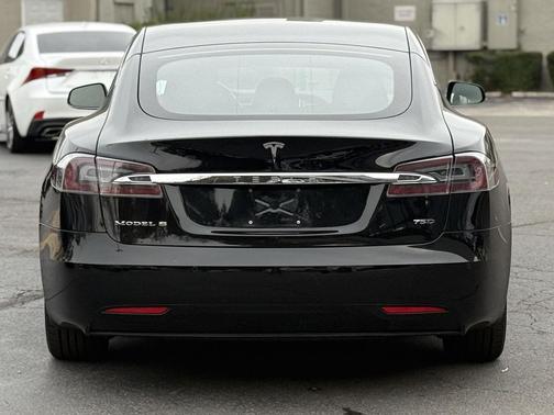 2018 Tesla Model S 75D