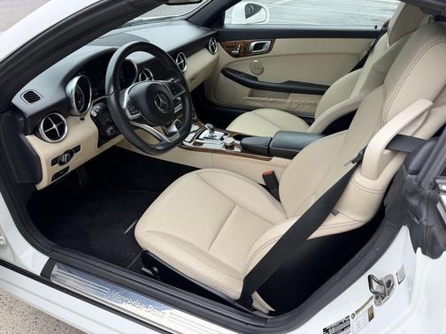 Polar White 2017 Mercedes-Benz SLC 300 SLC 300