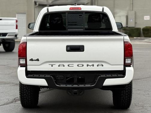 2022 Toyota Tacoma SR