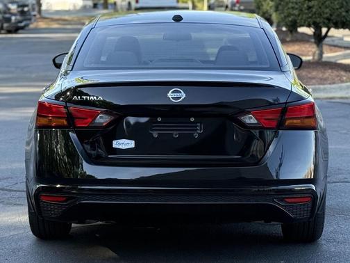 Super Black 2019 Nissan Altima 2.5 S