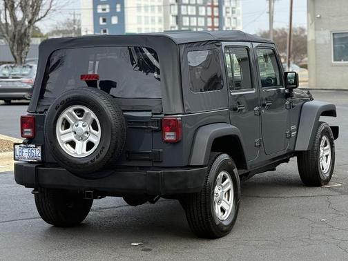 2017 Jeep Wrangler Unlimited Sport