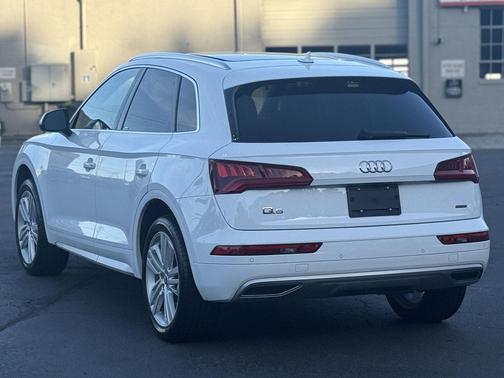 2019 Audi Q5 2.0T Premium Plus