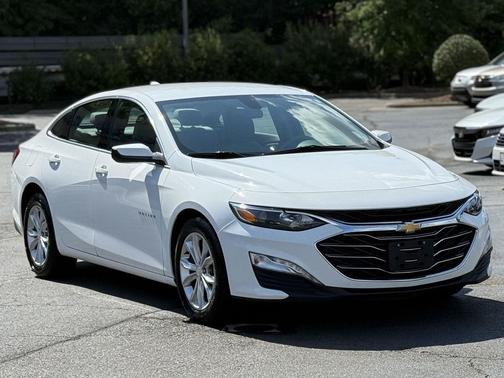 2022 Chevrolet Malibu FWD LT