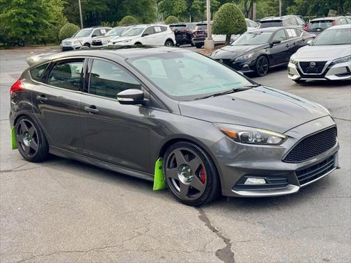 2017 Ford Focus ST