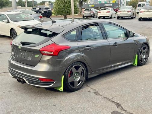 2017 Ford Focus ST