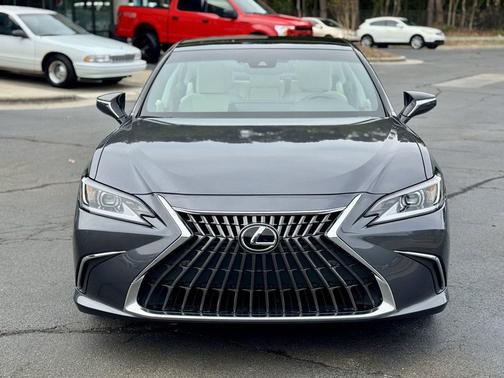2022 Lexus ES 350 Base