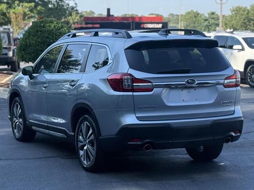 Ice Silver Metallic 2019 Subaru Ascent Limited 7-Passenger