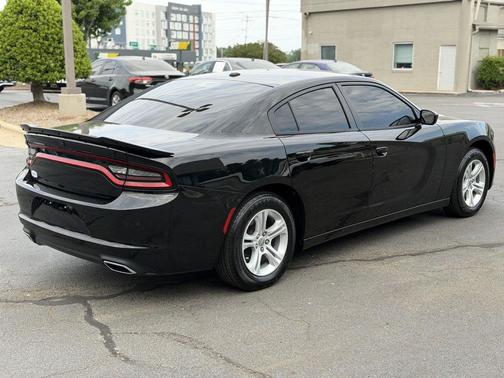 Pitch Black Clearcoat 2018 Dodge Charger SXT