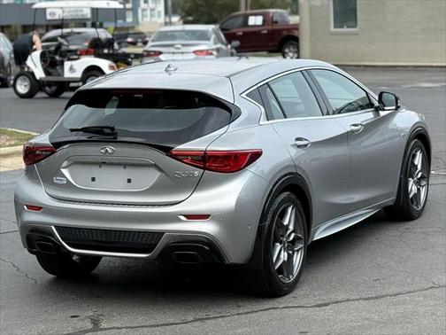 2018 INFINITI QX30 Sport