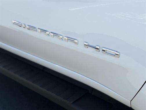 Summit White 2024 GMC Sierra 2500 Pro
