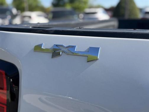 Summit White 2024 GMC Sierra 2500 Pro