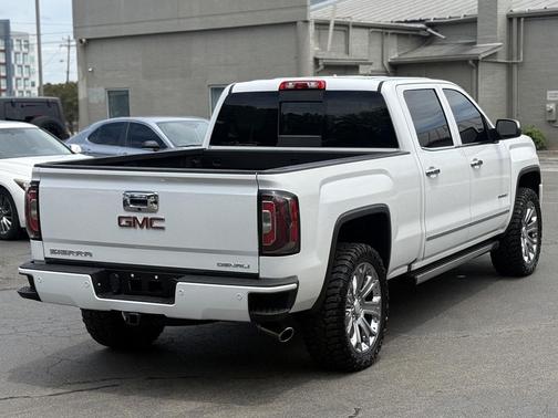 White Frost Tricoat 2018 GMC Sierra 1500 Denali