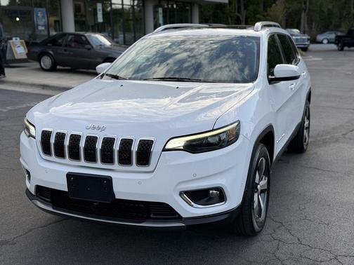 Bright White Clearcoat 2021 Jeep Cherokee Limited