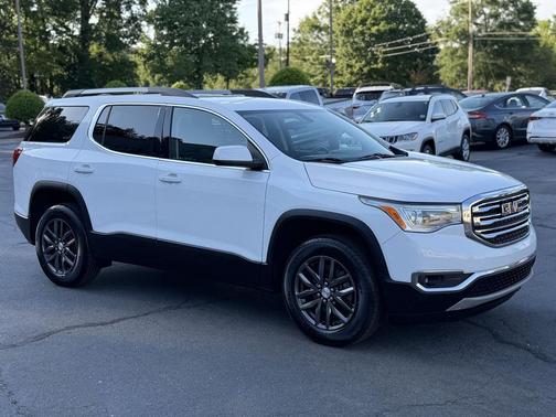 White Frost Tricoat 2019 GMC Acadia SLE-2