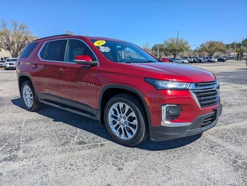 2023 Chevrolet Traverse LT Leather