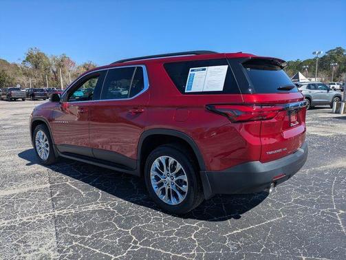 2023 Chevrolet Traverse LT Leather