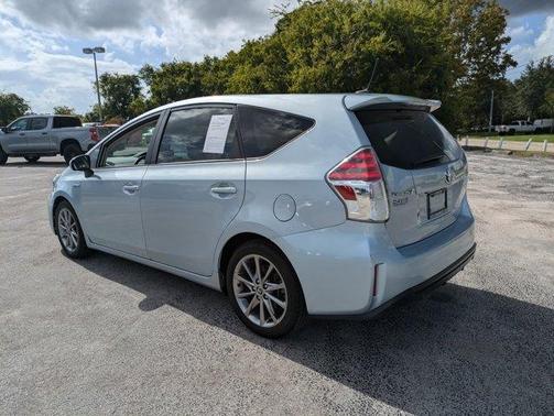 2016 Toyota Prius v Five