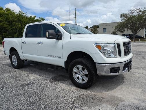 2019 Nissan Titan SV