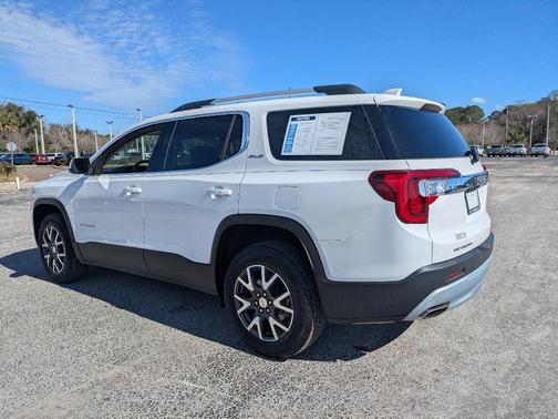 2023 GMC Acadia SLE