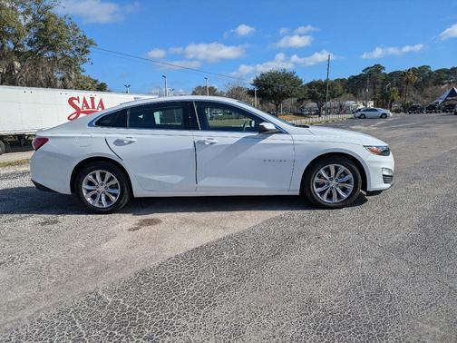 2022 Chevrolet Malibu LT
