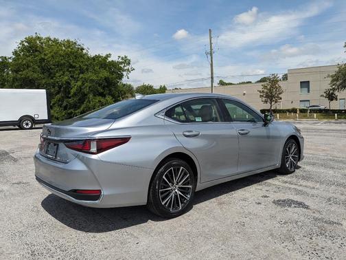 2022 Lexus ES 250 Luxury