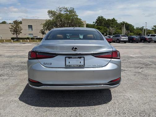 2022 Lexus ES 250 Luxury