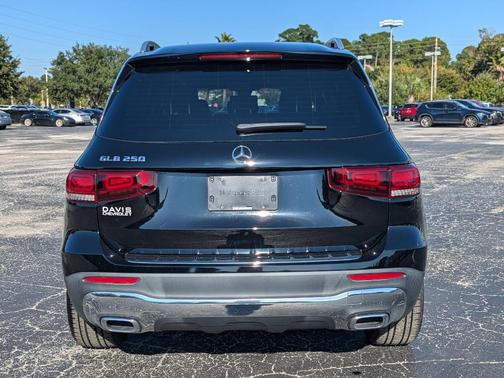 2022 Mercedes-Benz GLB 250 Base
