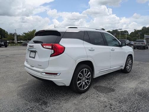 2023 GMC Terrain Denali