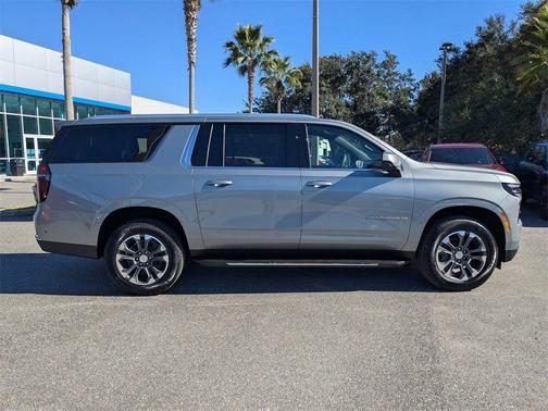 2026 Chevrolet Suburban LS