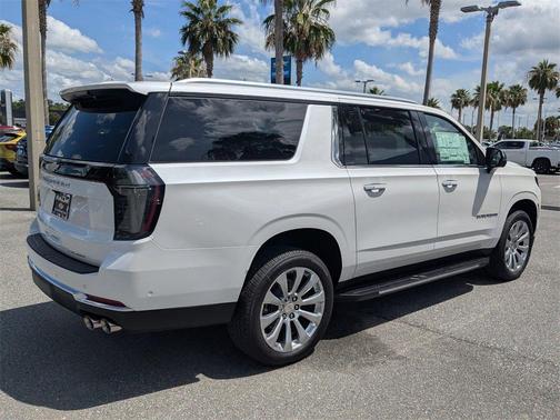 2025 Chevrolet Suburban Premier